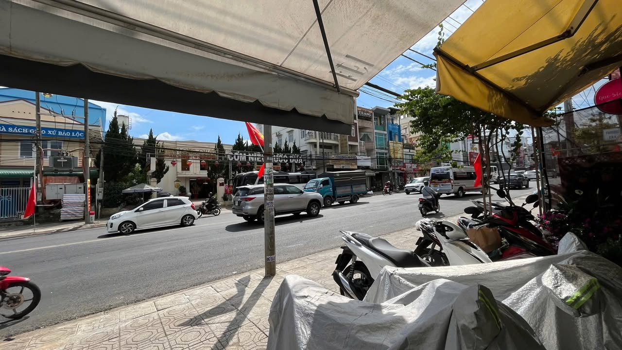 Mặt bằng Quốc lộ 20 Bảo Lộc - Mặt tiền kinh doanh sầm uất