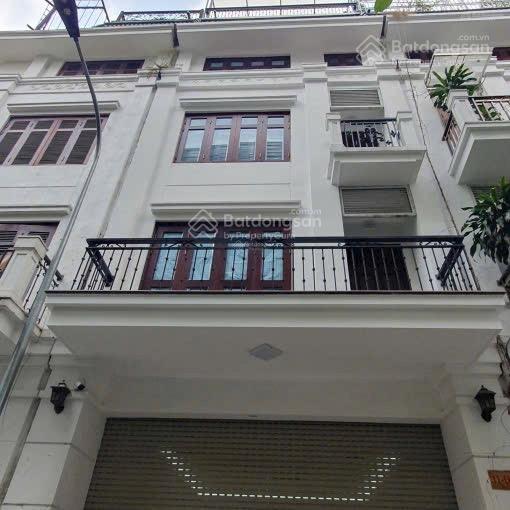 Cho thuê nhà mặt phố Nguyễn Khang, Cầu Giấy - 7 tầng, MT 8m, thang máy