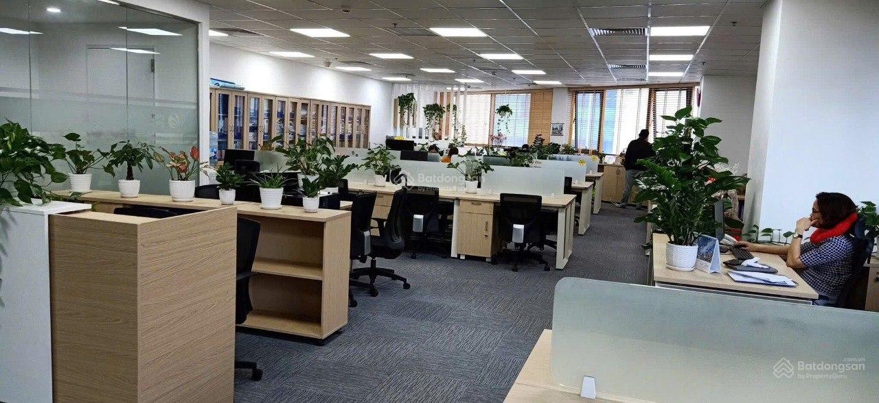Văn phòng 162m² full nội thất tại Viwaseen Tố Hữu - Giá 52 triệu