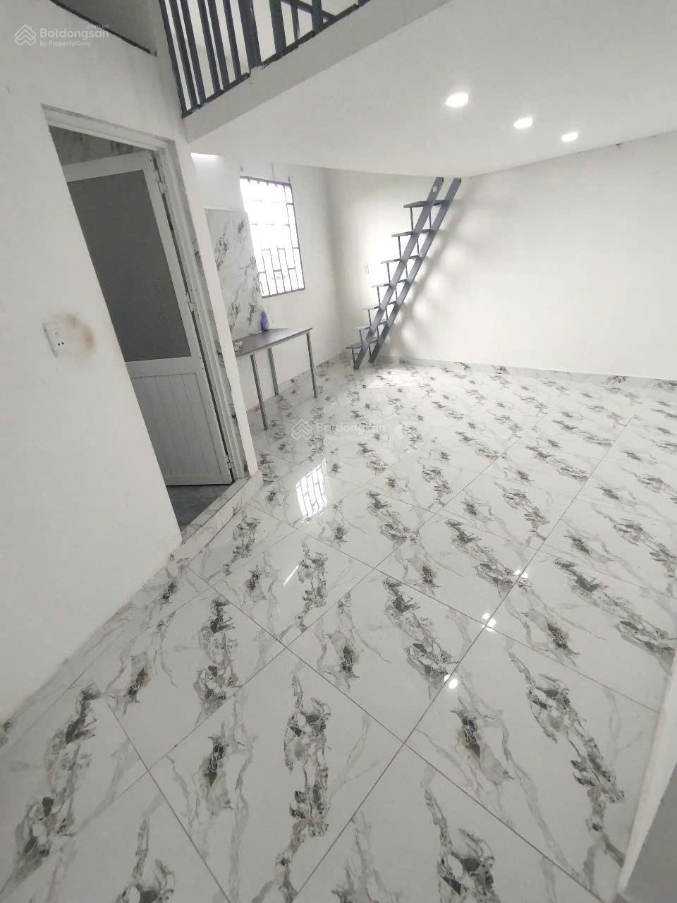 Thuê phòng máy lạnh Nguyễn Văn Linh 40m² giá 4 triệu - Tự do, nuôi pet!