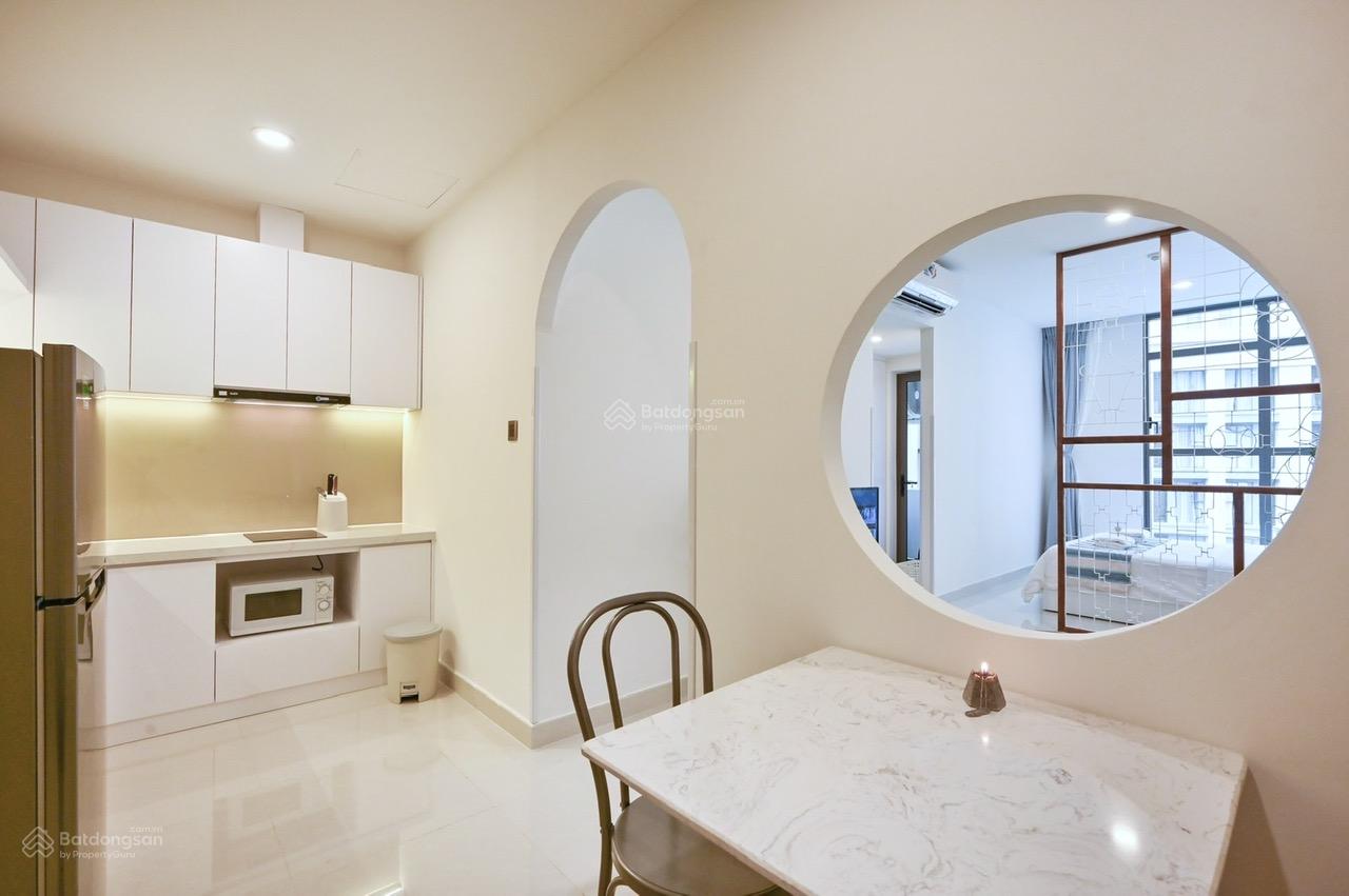 Cho thuê căn hộ Saigon Royal Quận 4 - 43m², view Landmark 81 đắt giá