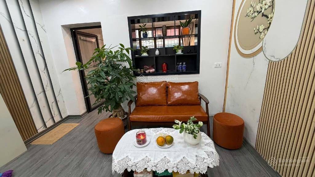 Cho thuê phòng trọ full nội thất, ban công thoáng sáng - Hoàng Hoa Thám, Ba Đình