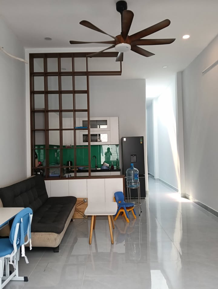 Bán nhà Quận 9 Đường 61 52m² giá 5.38 tỷ - Ô tô vào tận nhà!