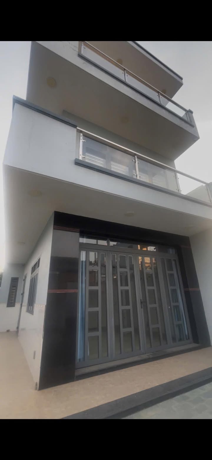 Nhà Mặt Tiền Bà Điểm 5, Q12 - 306m² Kinh Doanh Sầm Uất - Giá 12 Tỷ