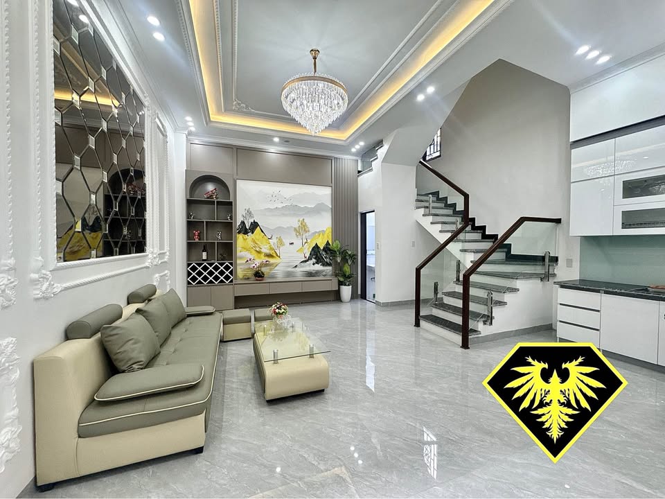 Nhà 3 Tầng Nguyễn Công Trứ 40m² - Kinh doanh siêu lợi nhuận!