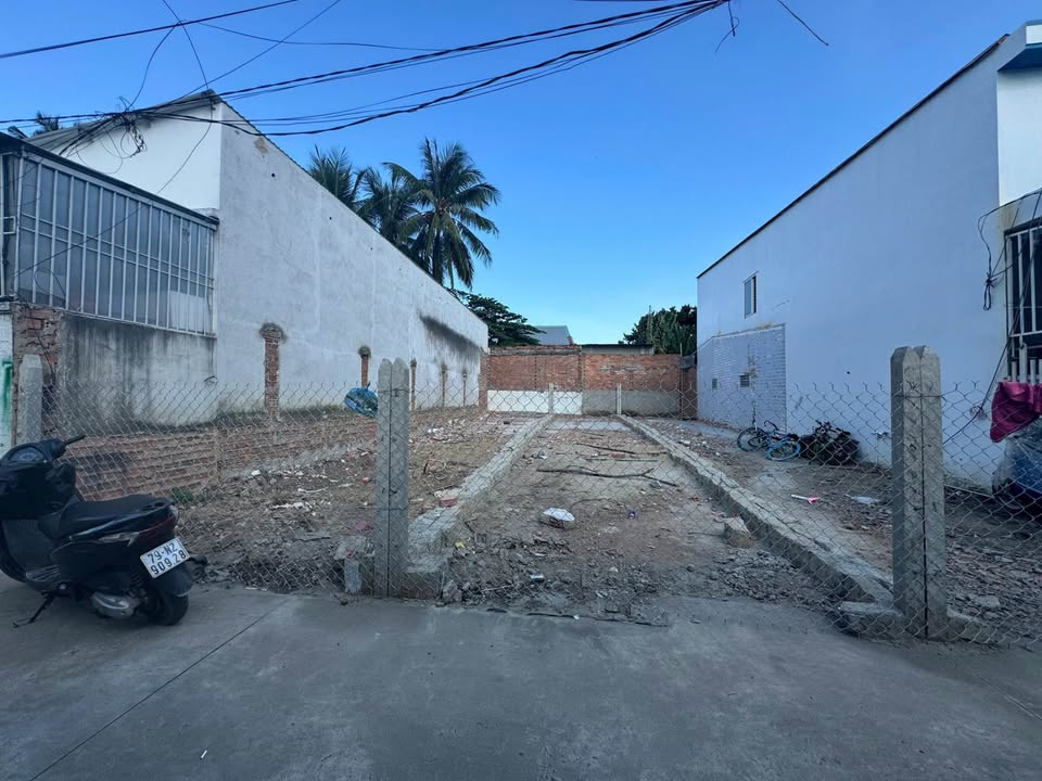 Đất nền Lư Cấm Nha Trang 64m² giá 1.98 tỷ - Sổ đỏ chính chủ!