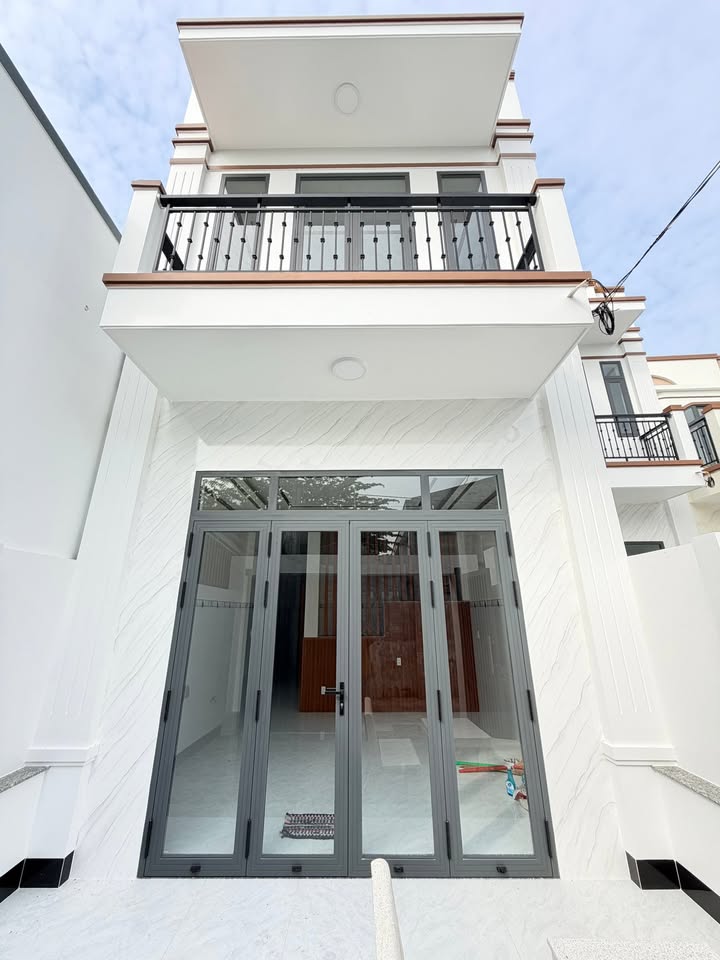 Nhà Gò Công 120m² giá 3.2 tỷ - Ô tô vào tận nhà, full nội thất!