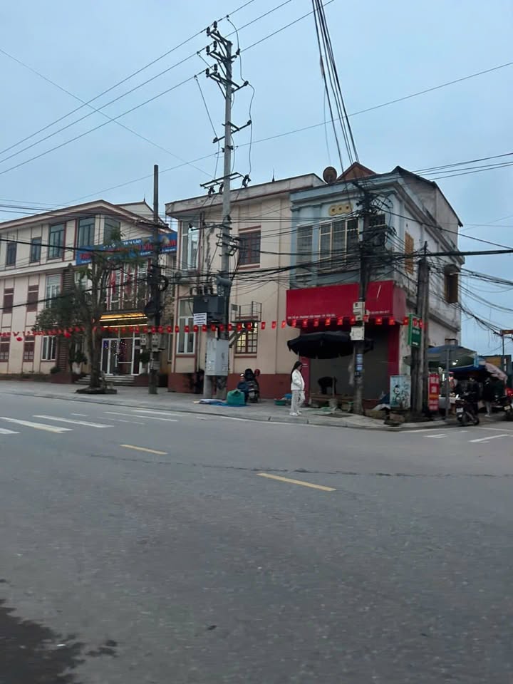 Đất nền TP Yên Bái 243m² giá 3 tỷ - Sổ đỏ chính chủ, vị trí vàng!