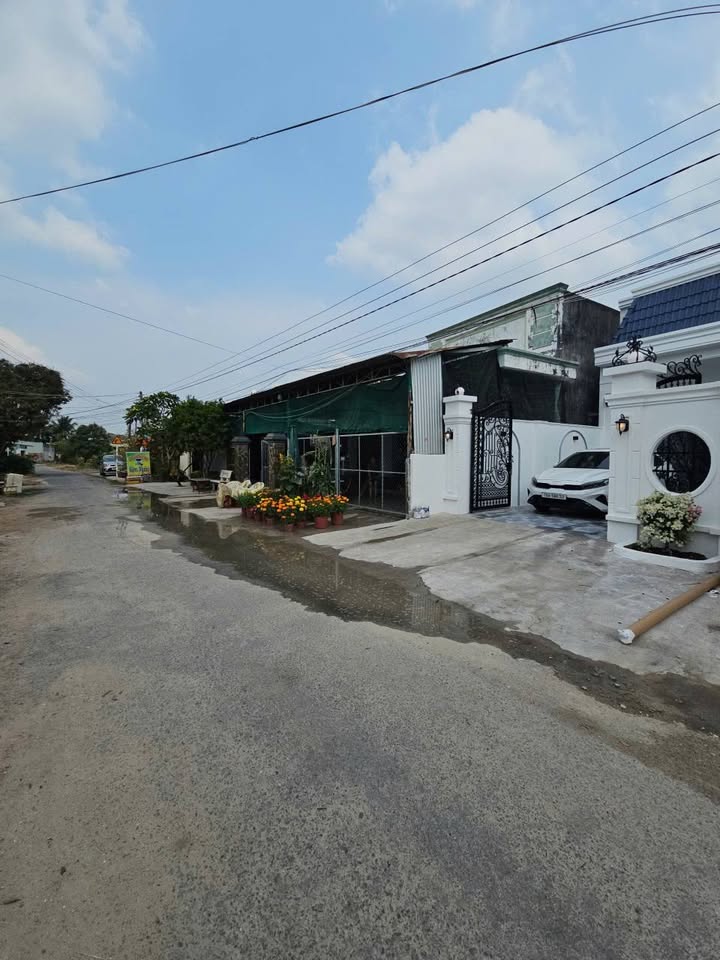 Nhà Mặt Tiền Kinh Doanh Phường Long Hoa, Tây Ninh - 163m² - 2.09 Tỷ