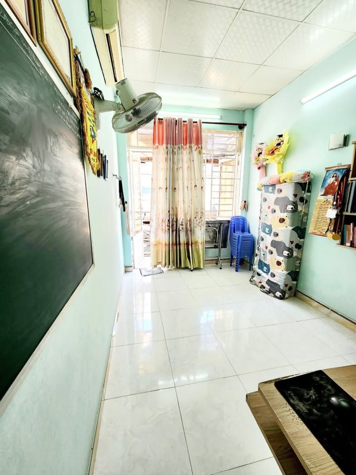 Nhà 31m² Nguyễn Trãi, Q1 - 3PN Hẻm Thông Thoáng - Giá 4 Tỷ