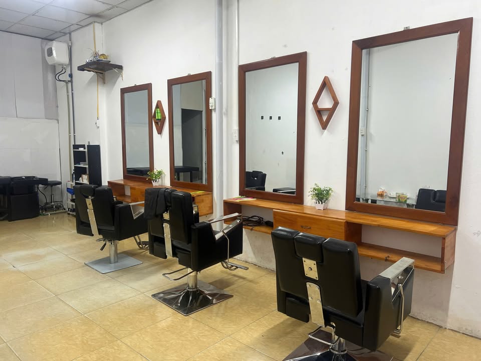 Cho thuê mặt bằng kinh doanh làm tóc/nail/mi tại Ngã 4 Voi, TP Thanh Hóa