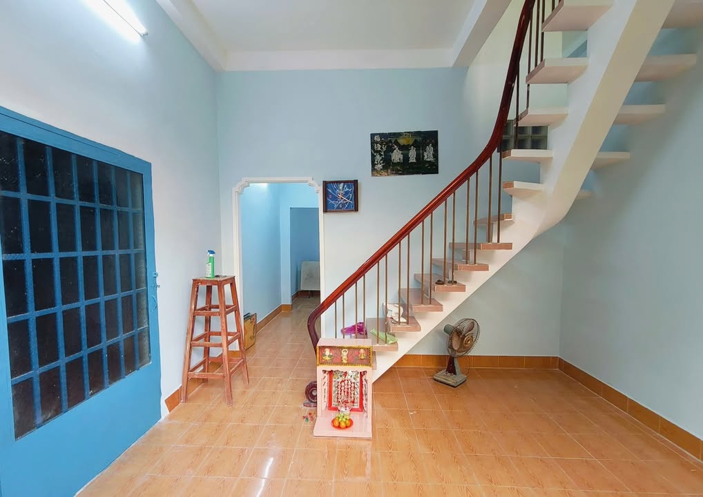 Nhà Cho Thuê Xã Bình Chánh 52m² - Hẻm Xe Hơi, Sẵn Sàng Ở Ngay!