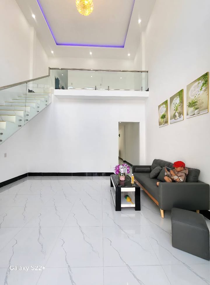 Nhà phố KDC Hòa Thuận 90m² giá 1.55 tỷ - Ô tô vào tận nhà!