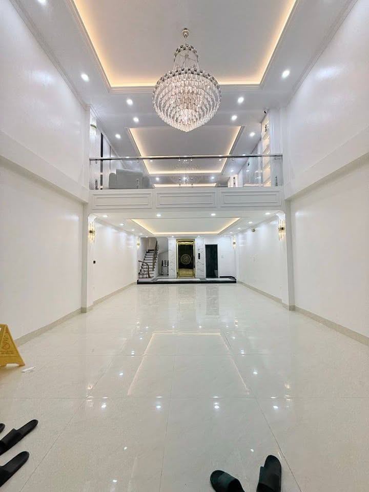 Nhà phố Tam Trinh 80m² 7 tầng - Vị trí đắc địa kinh doanh ngay!