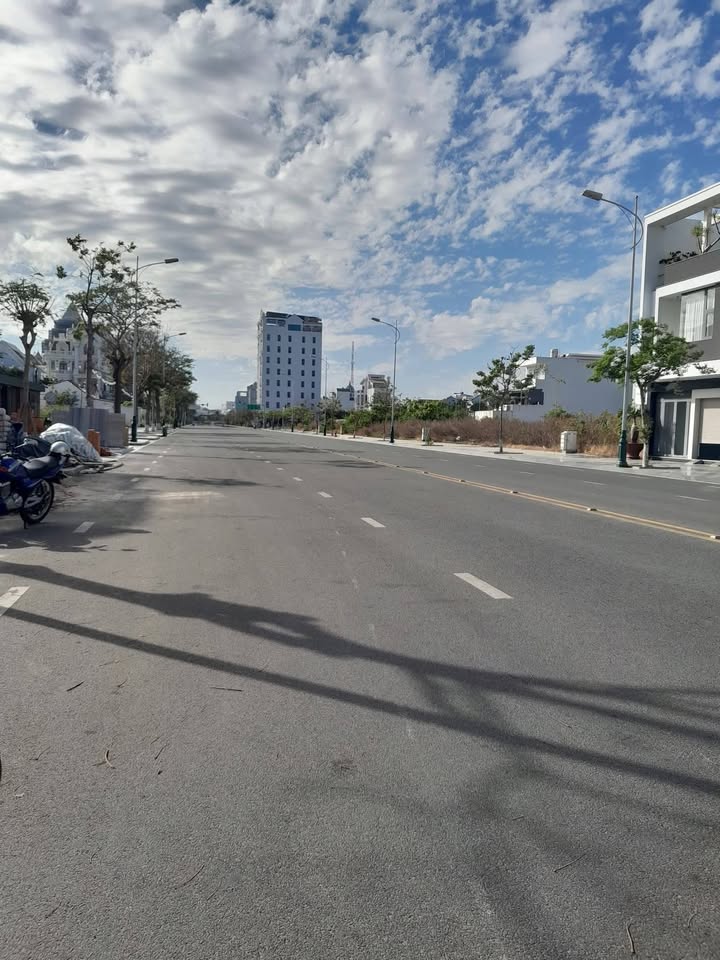 Đất nền Phan Thiết 140m² - Sổ đỏ chính chủ, hướng biển!