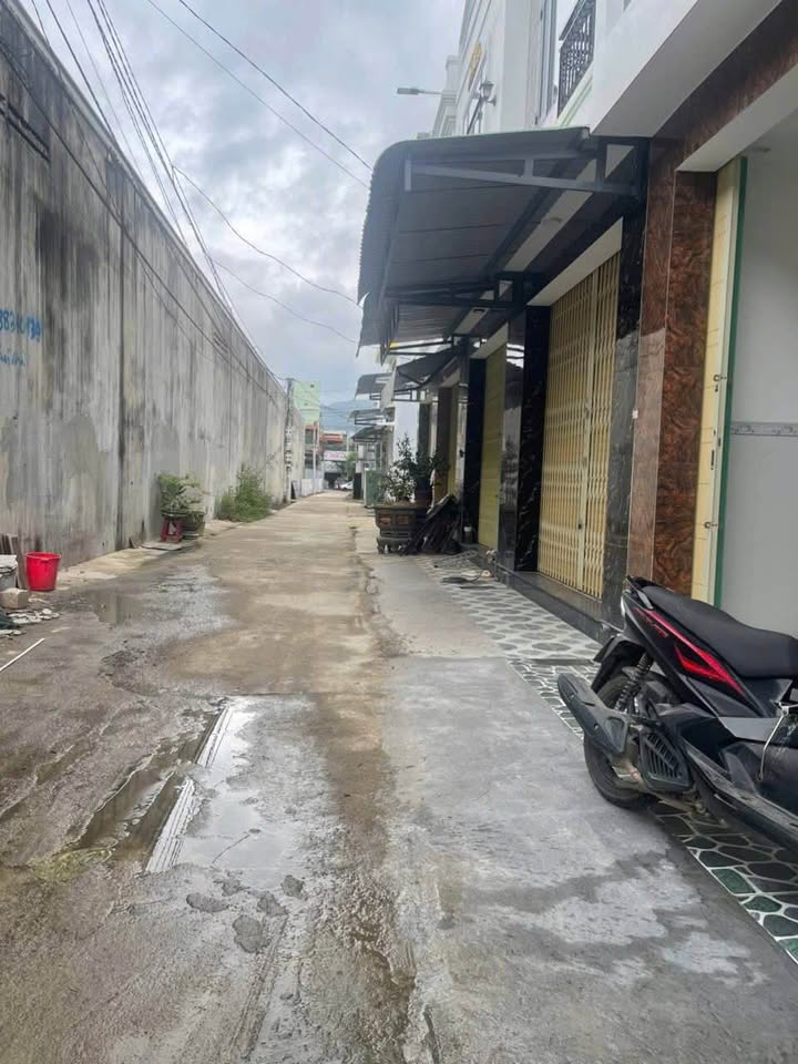Nhà 2 Tầng Hẻm Trần Quang Diệu Quy Nhơn - 40m² Giá 1.5 Tỷ - Sổ Đỏ Chính Chủ