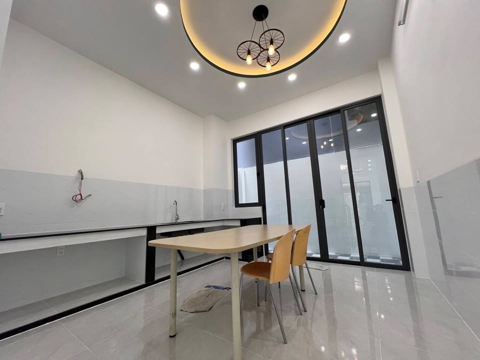 Nhà riêng Phú Hữu Quận 9 62.5m² 5.99 tỷ - Sổ hồng sẵn ở ngay!