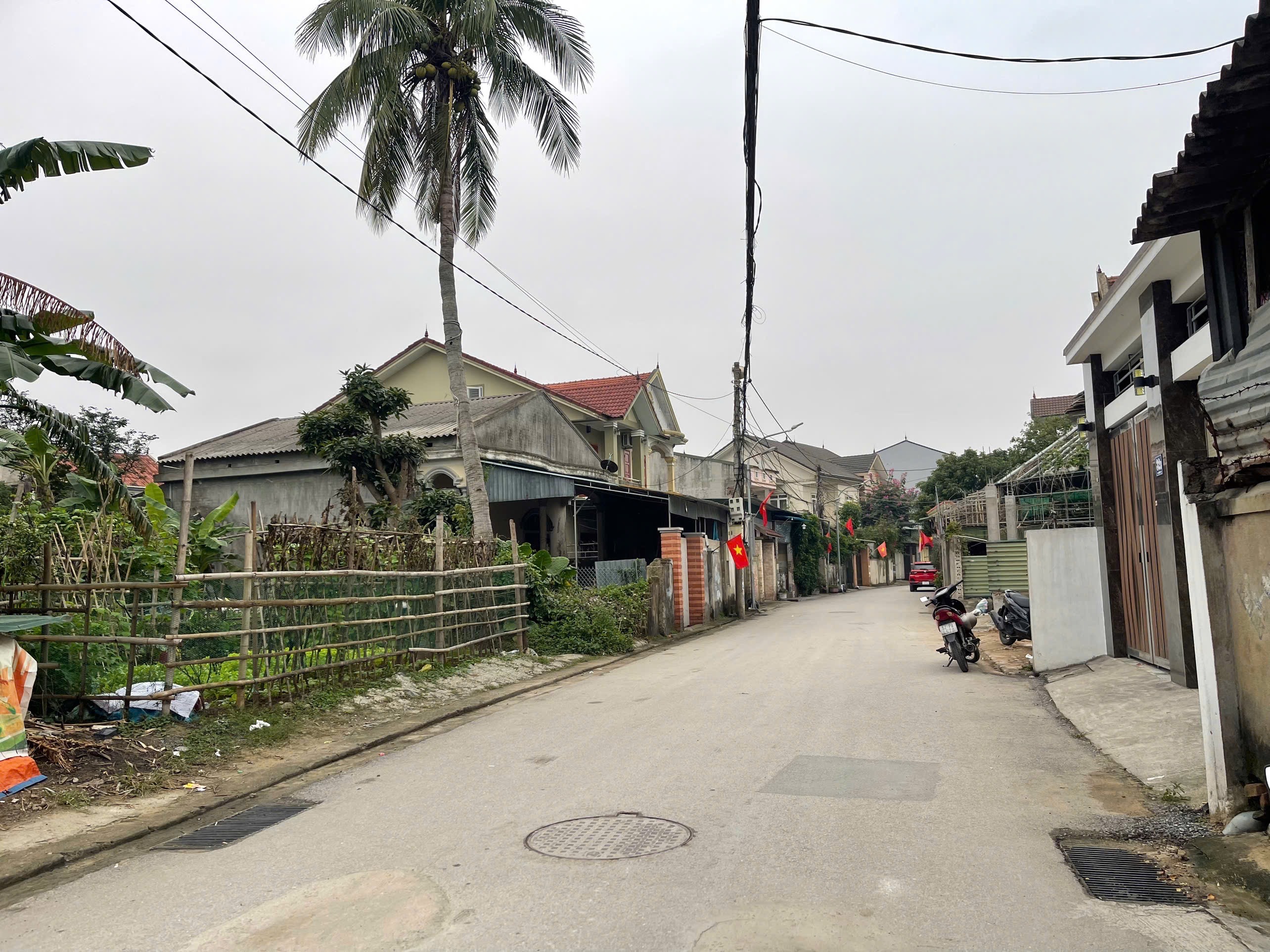  đất siêu đẹp mặt đường Văn Tân