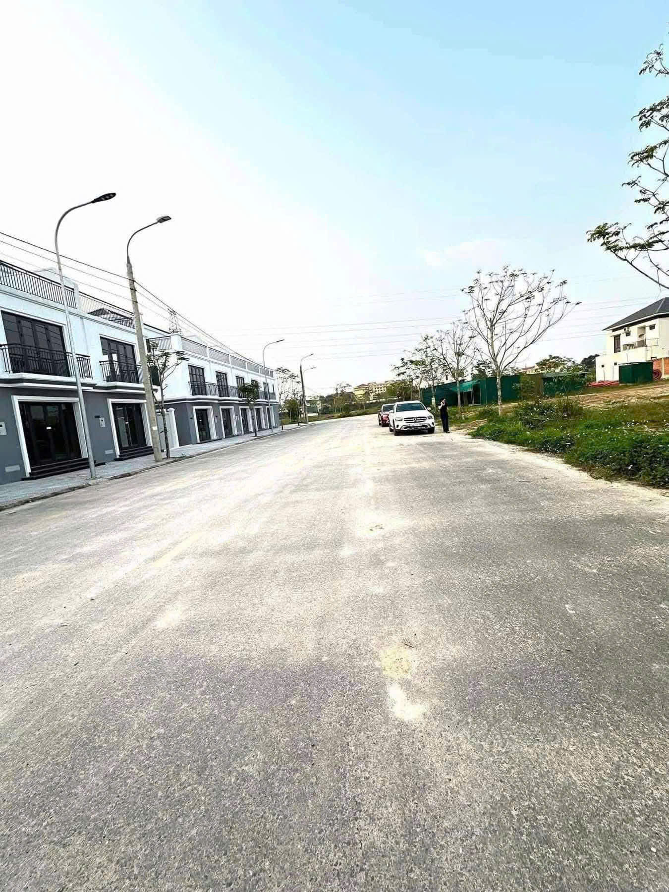 🔥 2 LÔ LIỀN KỀ MẶT TIỀN TRẦN QUỐC HOÀN – ĐỐI DIỆN DỰ ÁN NOXH VINGROUP 🔥