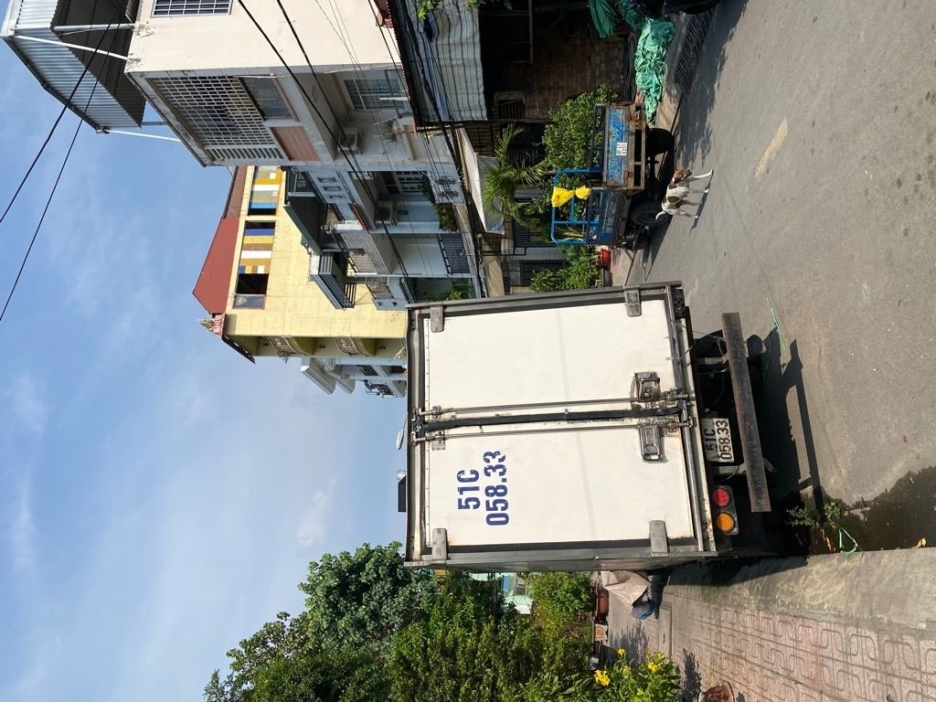 Nhà Phố Mặt Tiền Quận 7 100m² - Mặt tiền kinh doanh sầm uất!