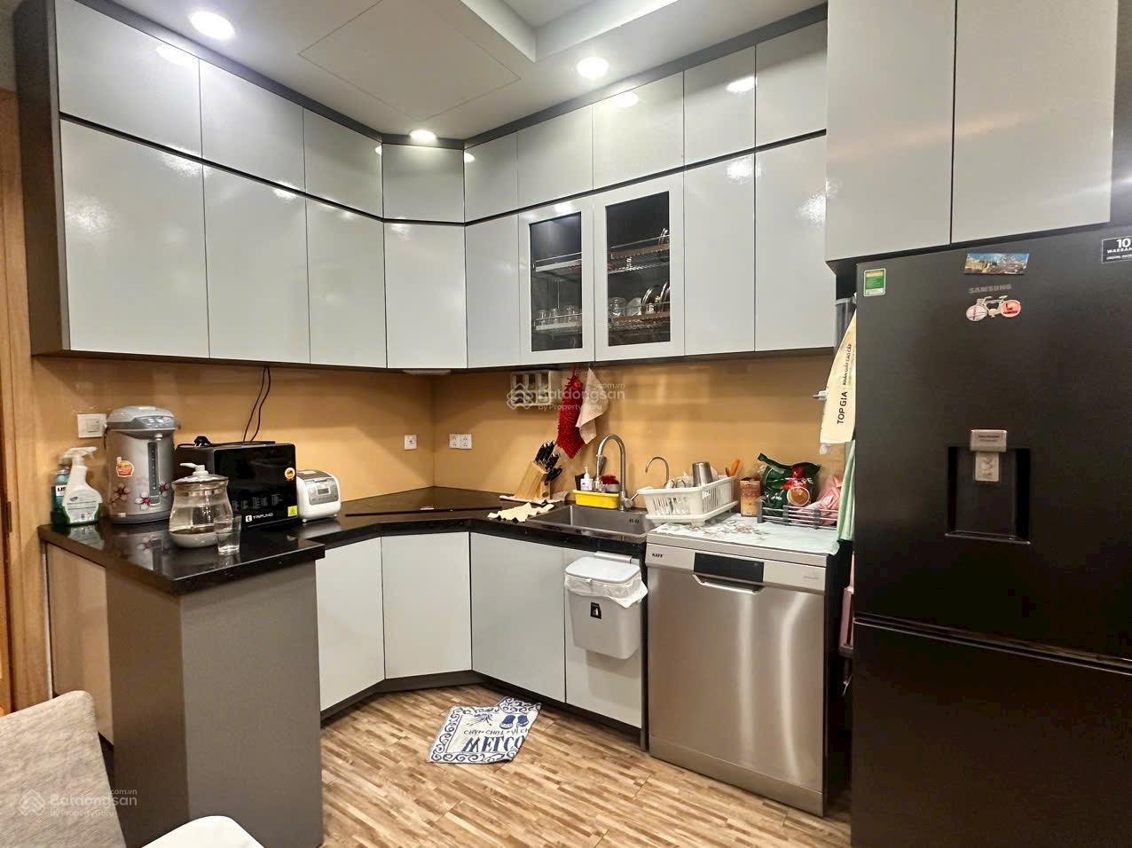 Căn hộ Emerald Celadon City 71m² giá 15 triệu - Full nội thất cao cấp!