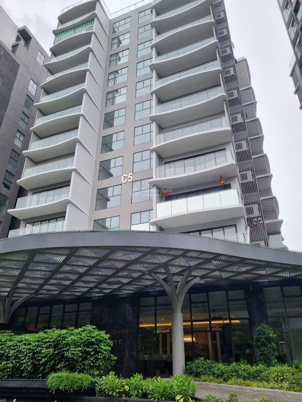 Cho thuê căn hộ Diamond Centery 120m² 3PN - Tiện ích resort, bao ô tô