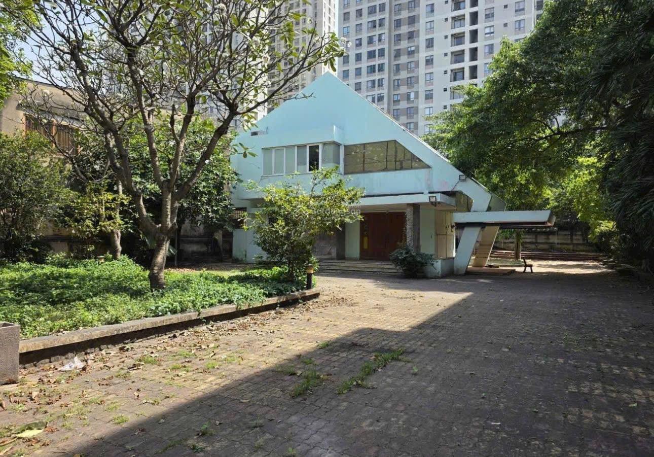 Cho thuê Biệt thự Thảo Điền 1430m² mặt tiền KD sầm uất