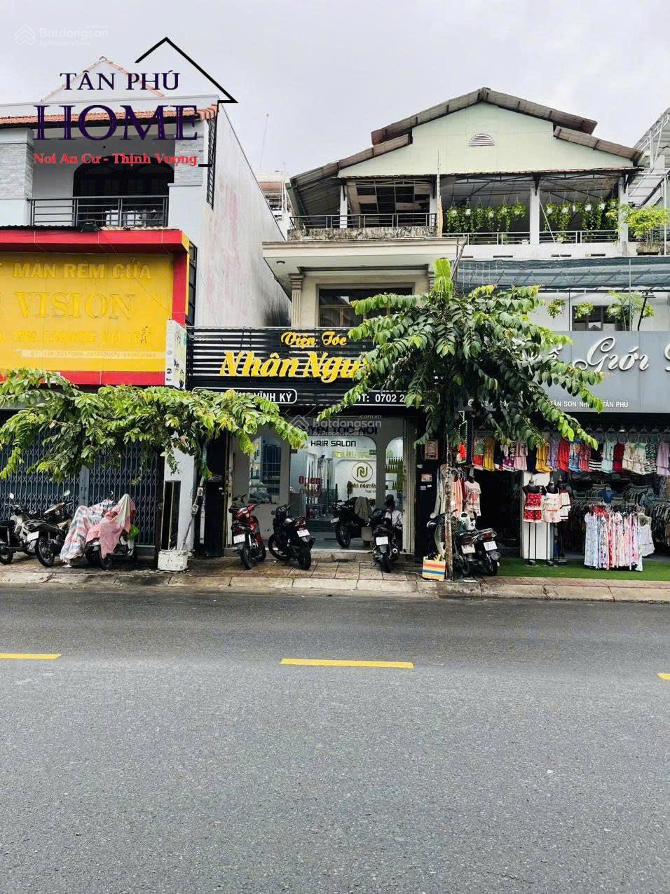 Nhà Phố Tân Phú 110m² giá 19.9 triệu - Mặt tiền kinh doanh sầm uất!