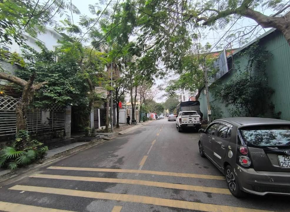 Nhà Phố Đức Giang, Long Biên 33m² - Ô Tô Đỗ Cửa, Sẵn Sàng Ở Ngay!