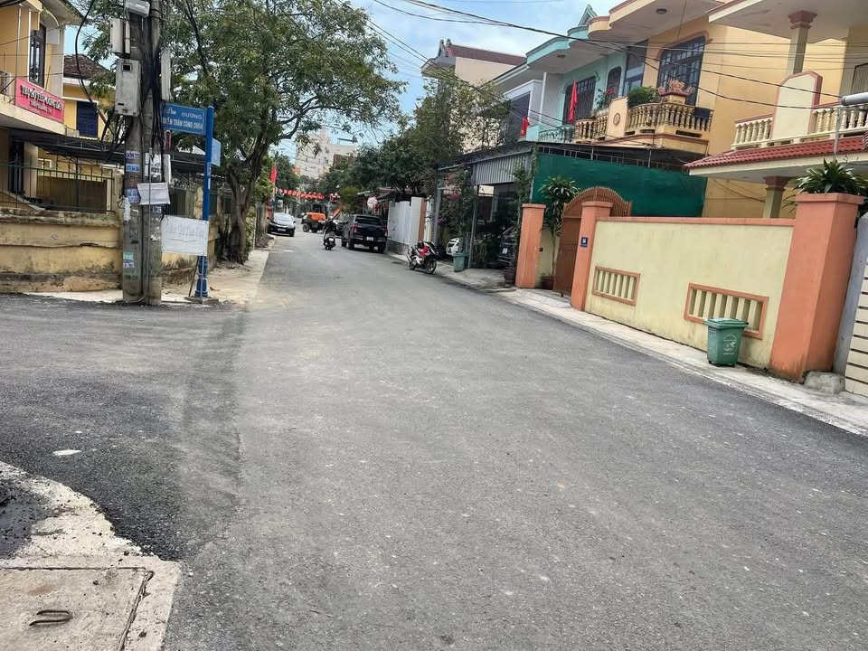 Nhà 3 tầng Phường Đồng Mỹ 144m² giá 5 tỷ - Sổ đỏ sẵn sàng ở ngay!