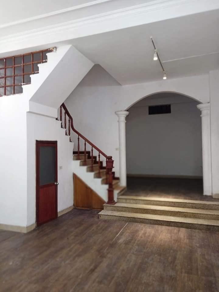 Bán nhà Trần Hưng Đạo, Hoàn Kiếm 61m² 5 tầng - Vị trí VIP, ô tô đỗ cửa