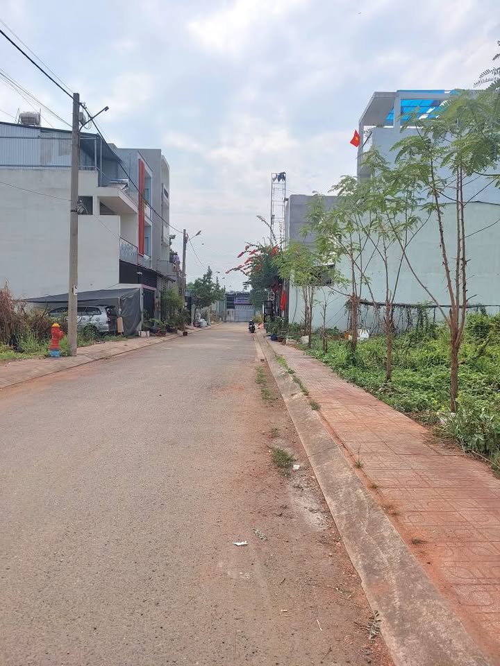Bán đất Gò Cát Thủ Đức 305m² giá 12 tỷ - Sổ hồng chính chủ sẵn sàng