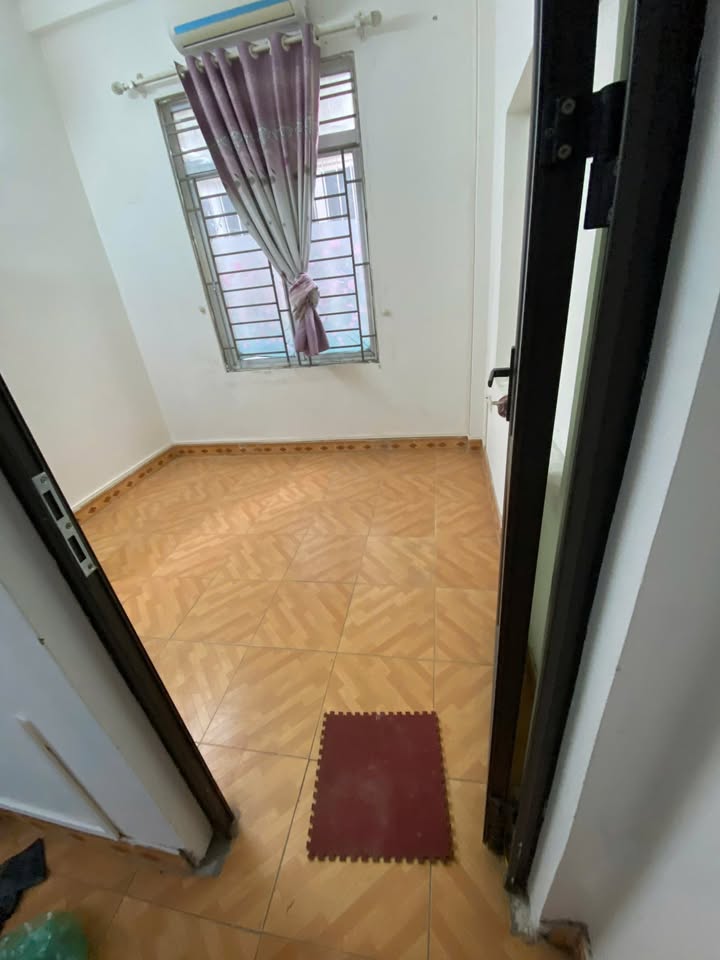 Nhà nguyên căn Lĩnh Nam, Hoàng Mai 12 triệu - Sẵn sàng ở ngay!