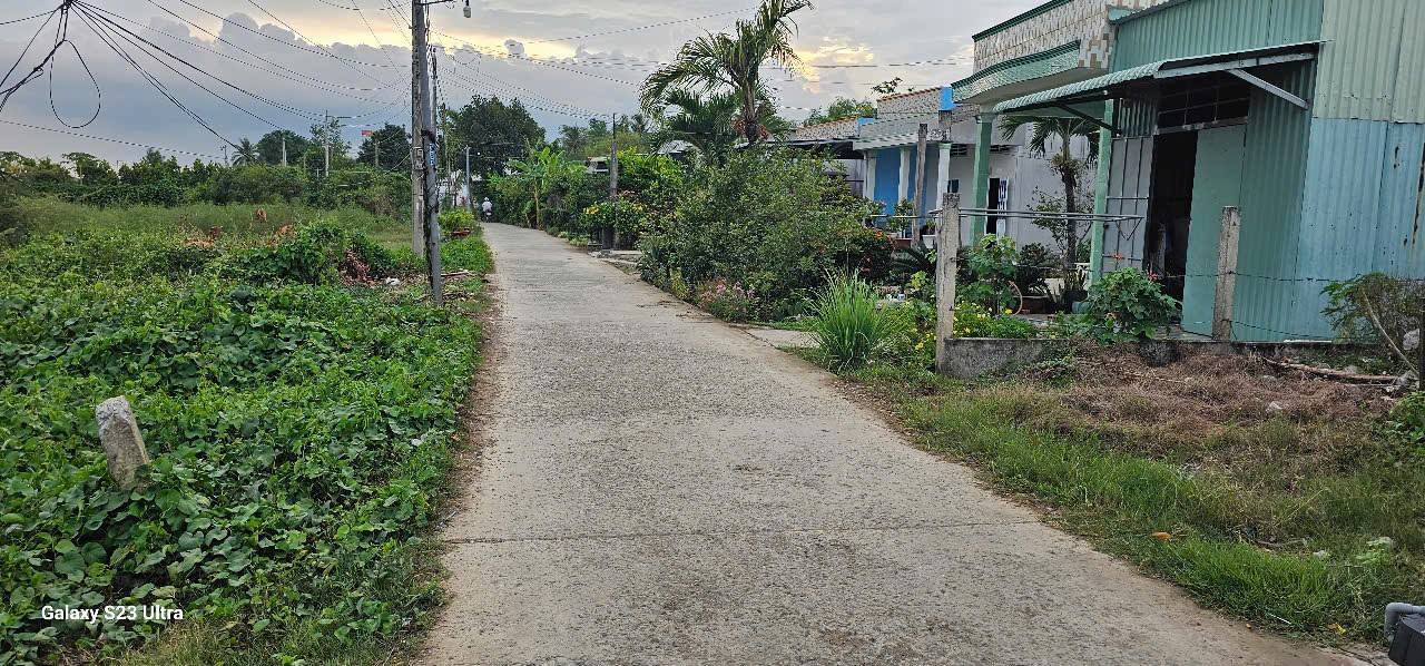 Bán đất Long An 327m² sổ sẵn, gần KCN - 1.8 tỷ