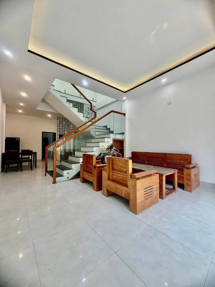 Bán nhà 2 tầng Hoàng Sa Ngũ Hành Sơn 74m² giá 5.35 tỷ - Sổ hồng sẵn