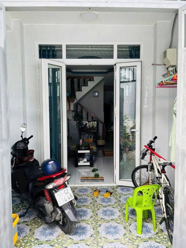 Nhà TX25 Thạnh Xuân Quận 12 - 3PN, Sân Xe, Giá 5 Triệu/Tháng