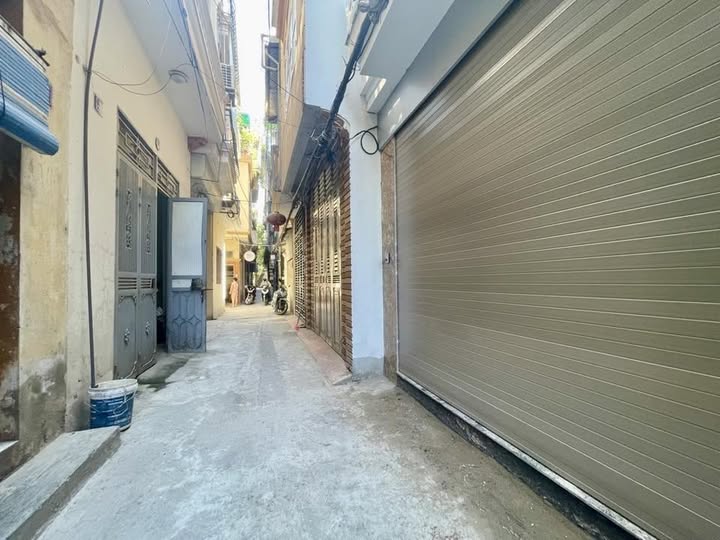 Bán nhà Tập thể Pin Văn Điển 45m² giá 7.8 tỷ - Ngõ thoáng, vị trí đắc địa