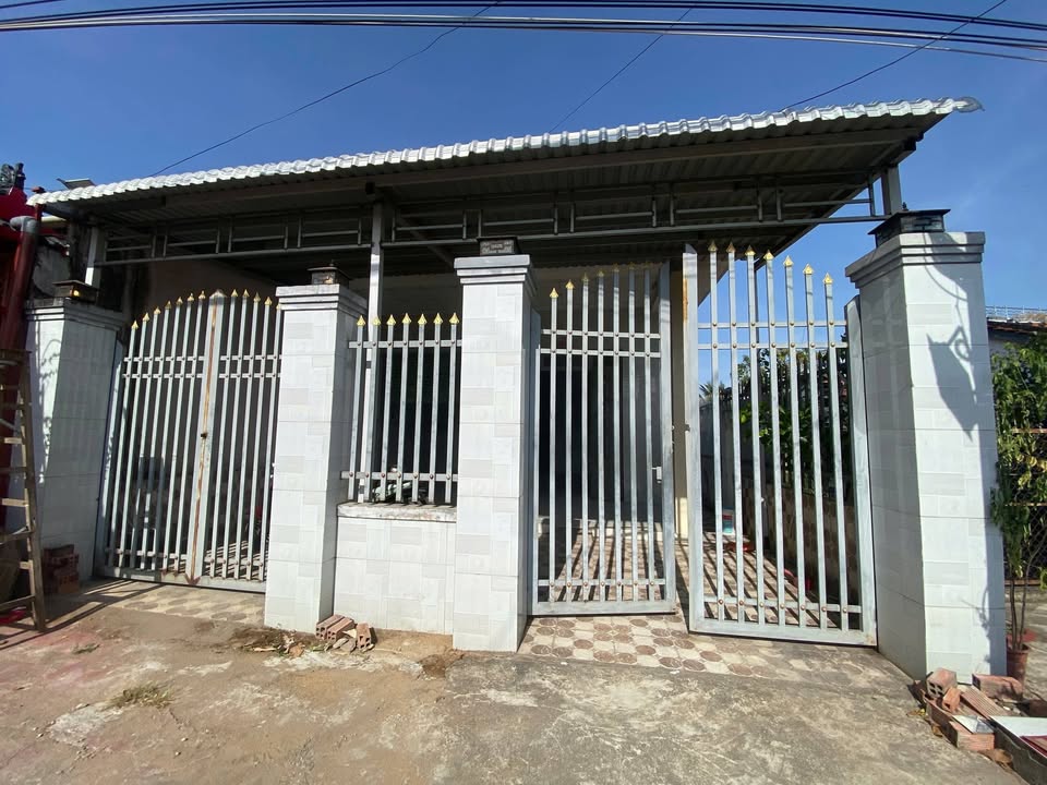 Cho thuê Nhà Mặt Tiền 835B Cần Giuộc - Kinh doanh & Ở tốt 126m²