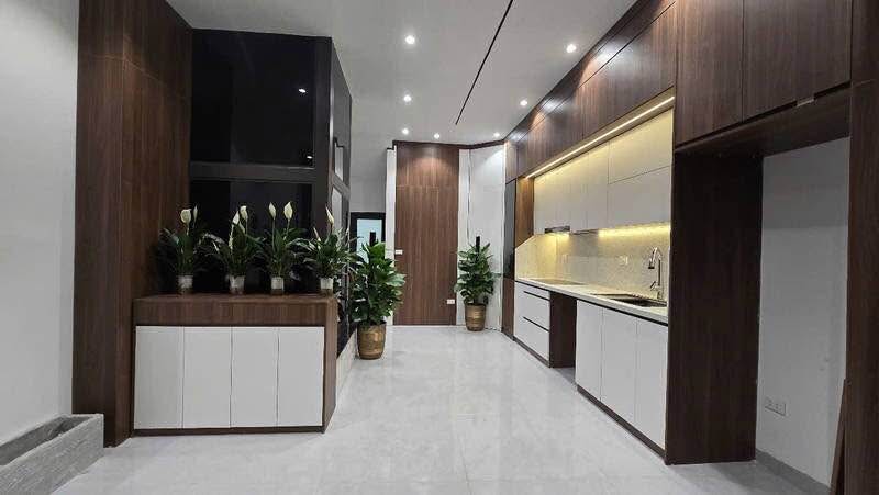 Nhà Mặt Ngõ Kinh Doanh Đống Đa 30m² 5 Tầng, Ô Tô Về Tận Cửa