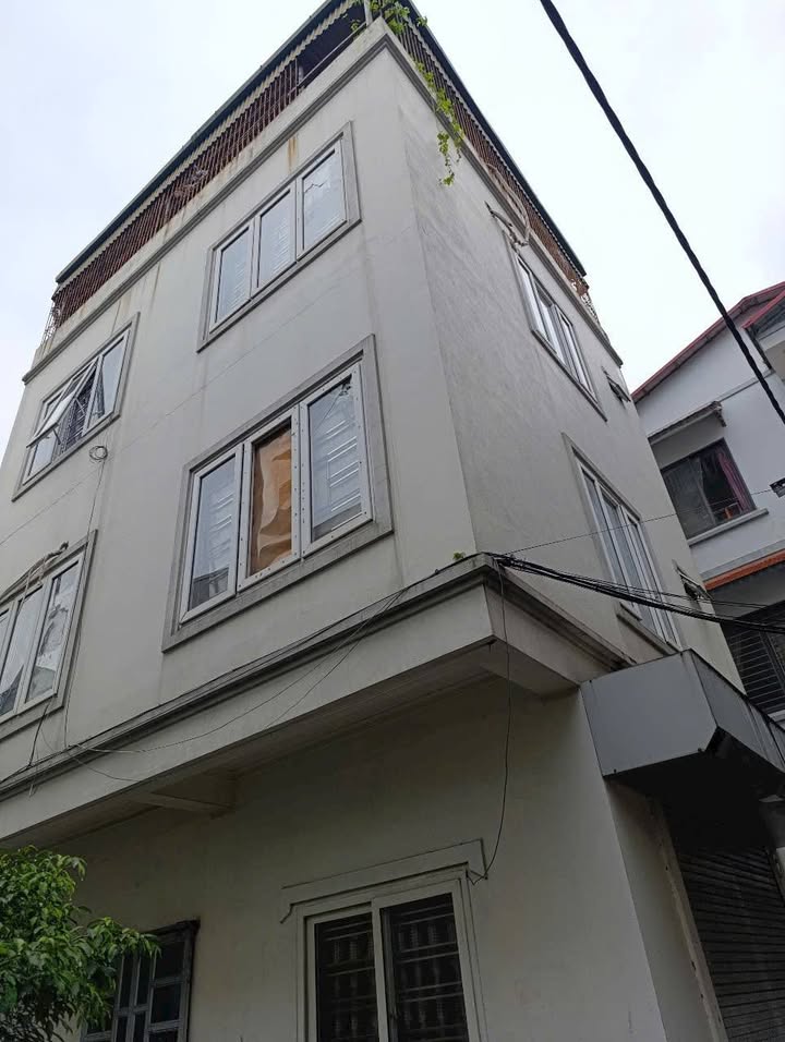 Bán nhà Thượng Thanh Long Biên 39m² 6 tỷ - Lô góc 3 mặt thoáng!