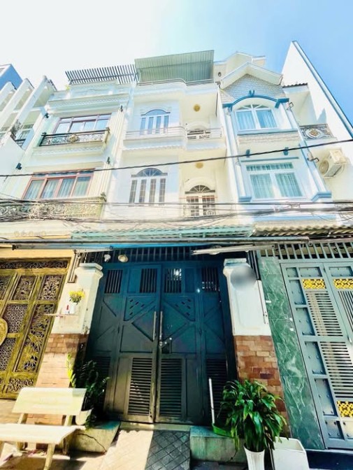 Nhà 3 Lầu Hẻm 6m Tân Phú 52m² - Giá 7.5 Tỷ TL