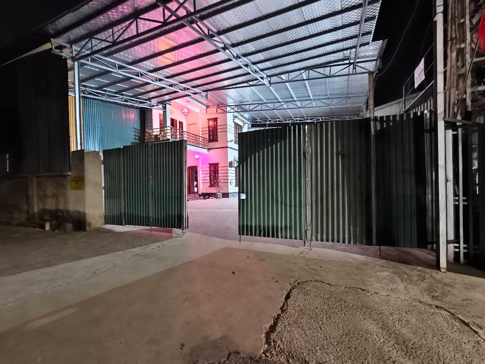 Kho/Xưởng KCN Dĩnh Trì, Bắc Giang 100m² – Container thoải, hoạt động ngay!