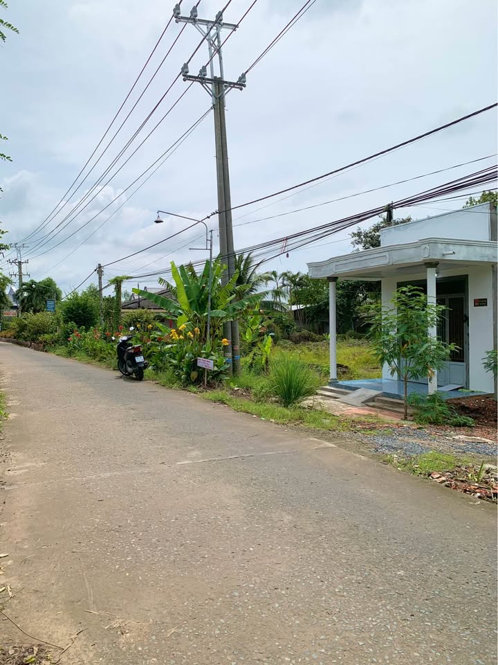 Nhà Trệt 5x25m Mặt Tiền Sông, TX Bình Minh - Giá 3 Triệu/Tháng