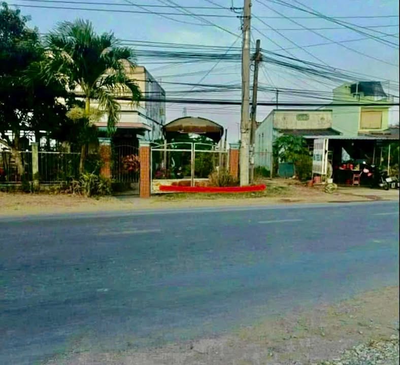 Đất Lạc Tấn, Tân Trụ, Long An - 240m², Mặt tiền 4m nở hậu 6m, Giá 2.4 Tỷ - Chính chủ gửi bán