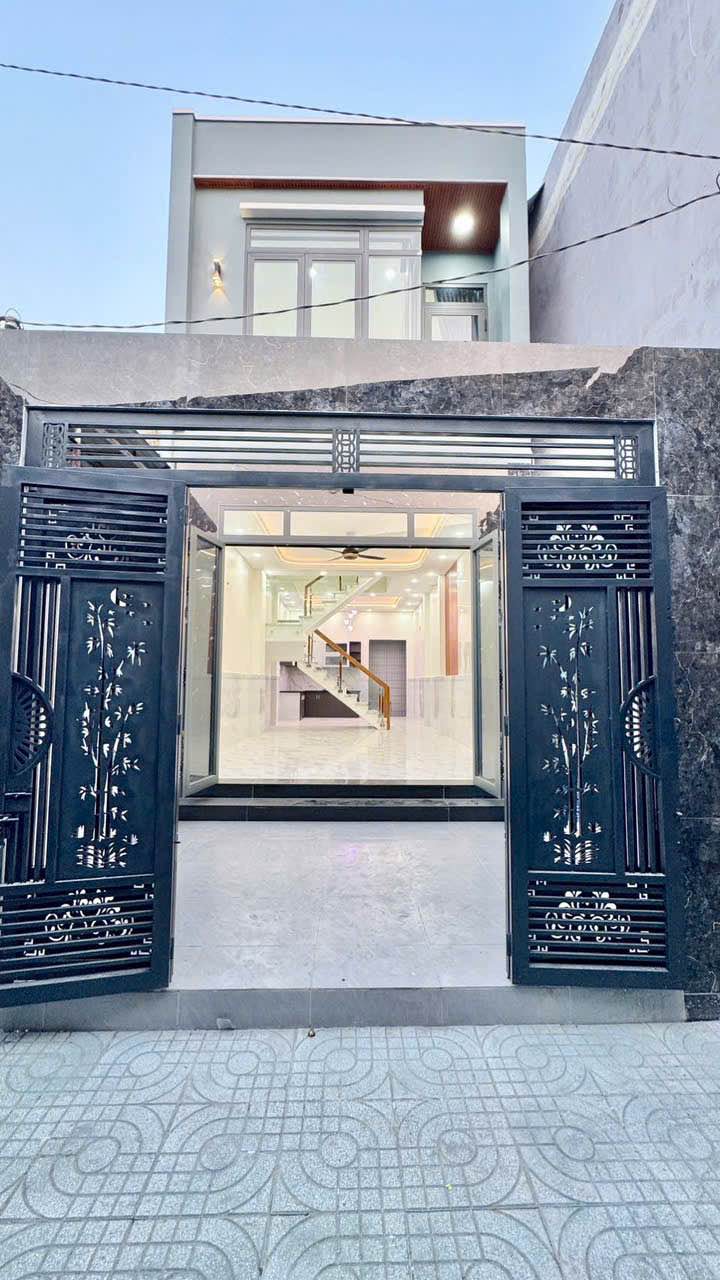 Bán nhà Quận 12 sát Chợ Hiệp Thành 65m² giá 4.48 tỷ - Sẵn sàng ở ngay!