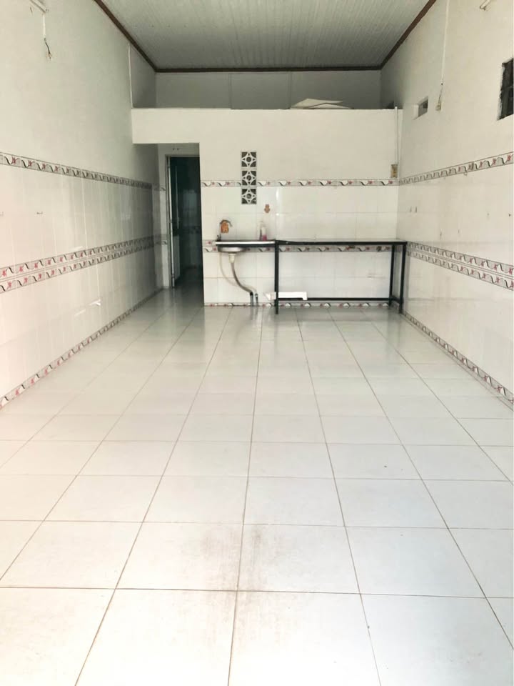 Nhà mặt tiền kinh doanh Phường Long Hương 28m² - Thích hợp KD!