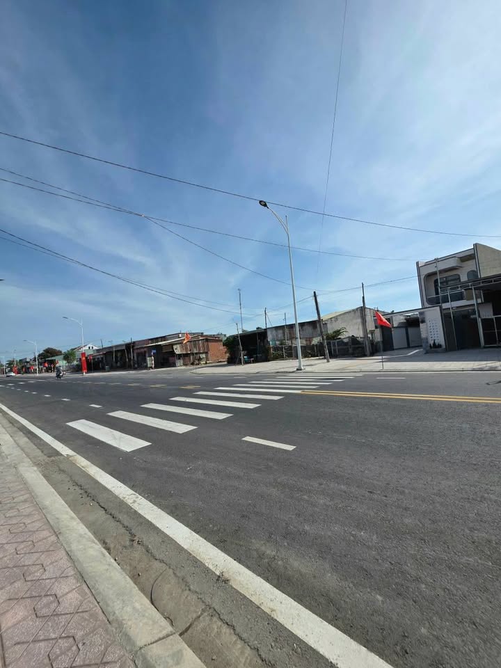 Nhà phố mặt tiền Phạm Hùng Hòa Thành 220m² - Vị trí đắc địa kinh doanh ngay!