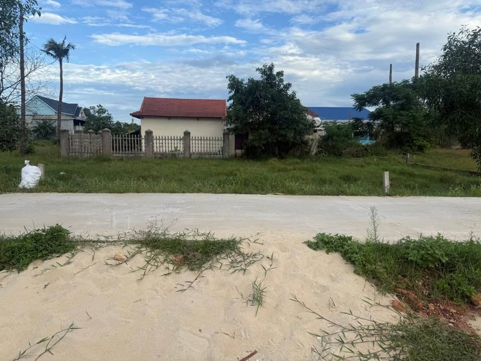 Đất nền Vinh Thanh Phú Vang 130m² giá hơn 500 triệu - Sổ hồng sẵn