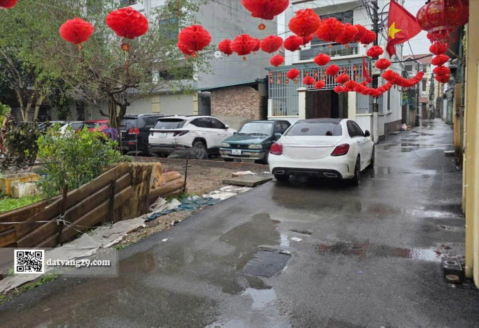 Đất nền Biên Giang Hà Đông 33.5m² - Sổ đỏ chính chủ, ô tô tránh