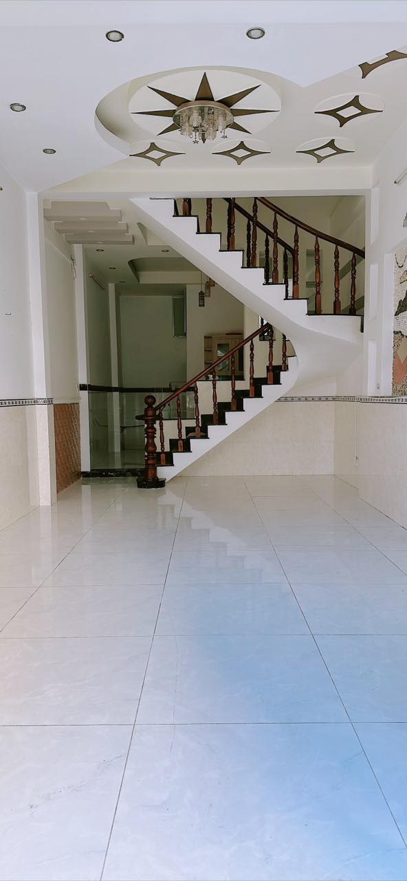 Nhà Cho Thuê 3PN, 3WC Hẻm Xe Hơi Nguyễn Thị Đặng, Q12 - 9 Triệu/Tháng